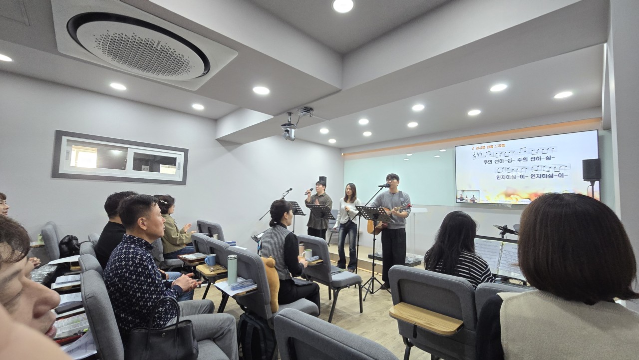 완전한 약속이신 십자가의 예수만 자랑하는 교회!